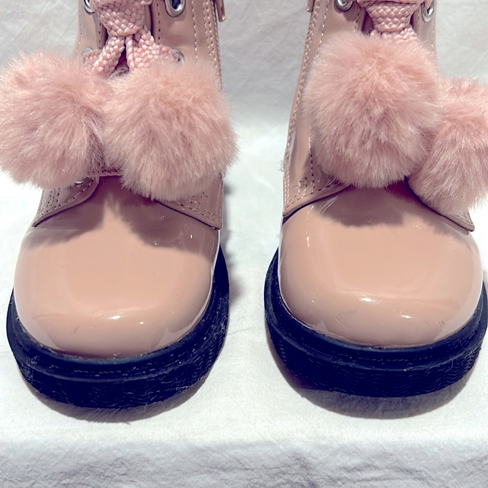 Rachel Shoes/boots girls size 9M, blush pink with fuzzy Pom Pom - Picture 4 of 4